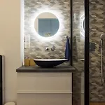 Heliotel Marine Avec Balcon Au 4eme Etage A 200m De La Сен-Лоран-дю-Вар