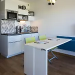 Heliotel Marine Avec Balcon Au 4eme Etage A 200m De La