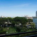 Lägenhet Heliotel Marine Avec Balcon Au 4eme Etage A 200m De La Saint-Laurent-du-Var